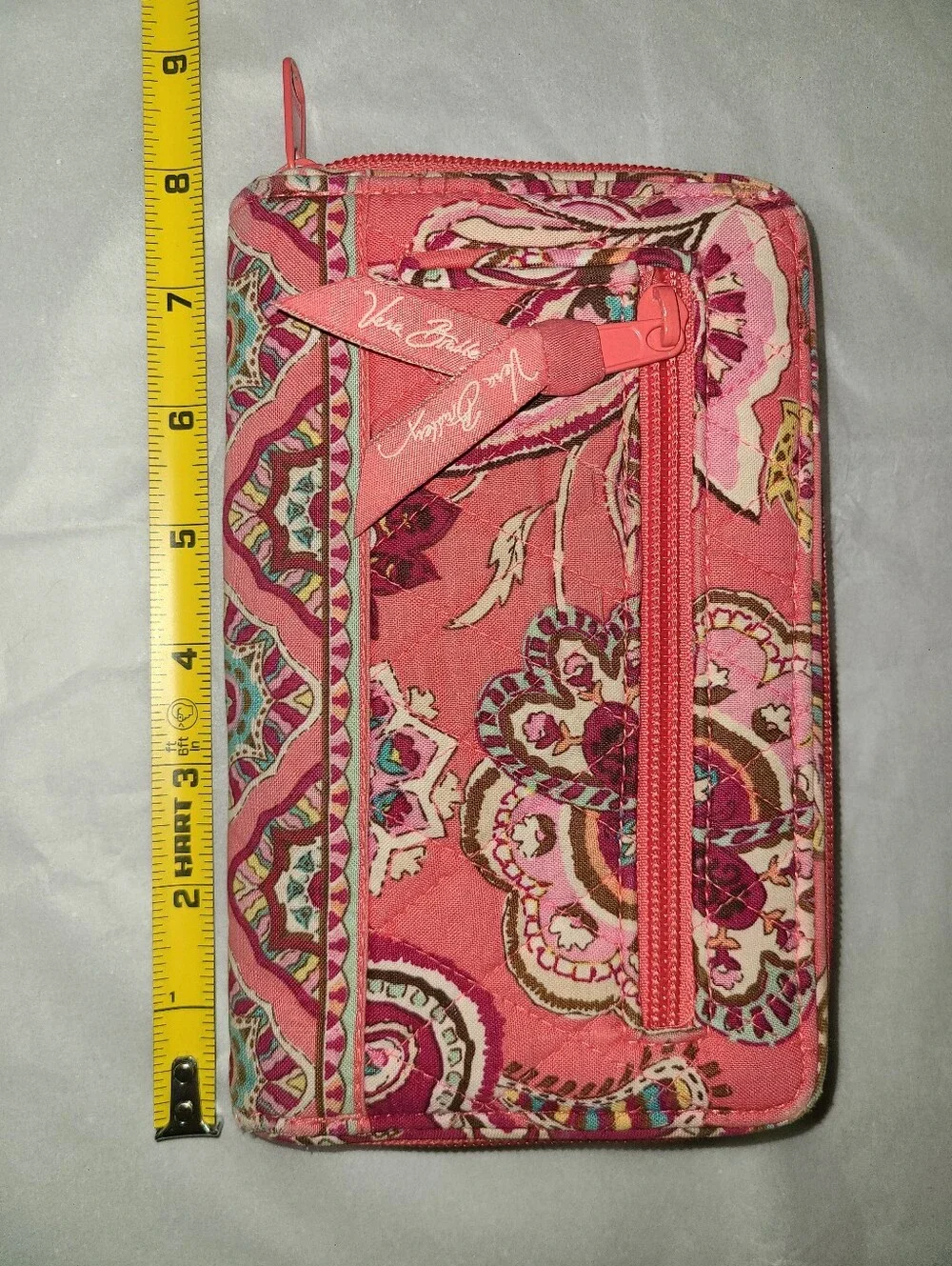 Retired Vera Bradley turn key wallet in quilted Paprika Paisley fabric - Picture 4 of 5